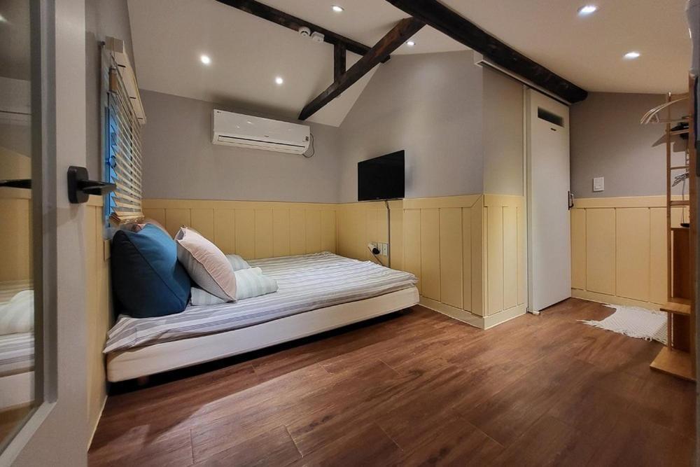 Gunsan Snoring Dalmong Guesthouse Room photo